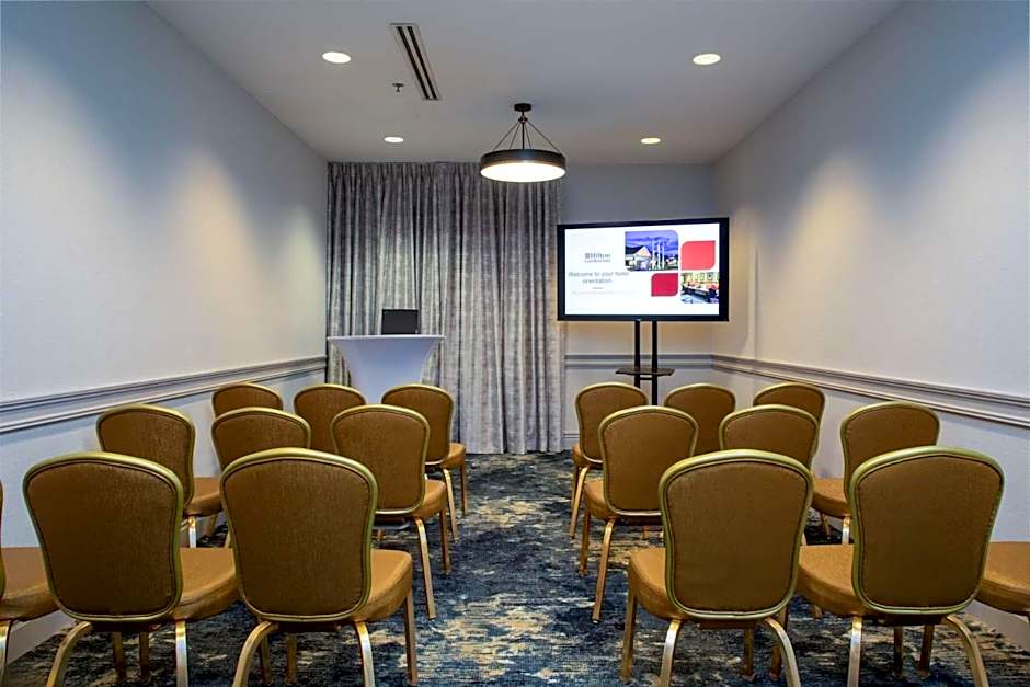 Hilton Garden Inn Milwaukee Northwest Conference Center