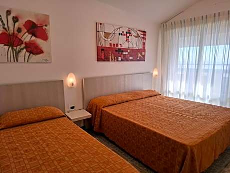 One-Bedroom Apartment with Sea View