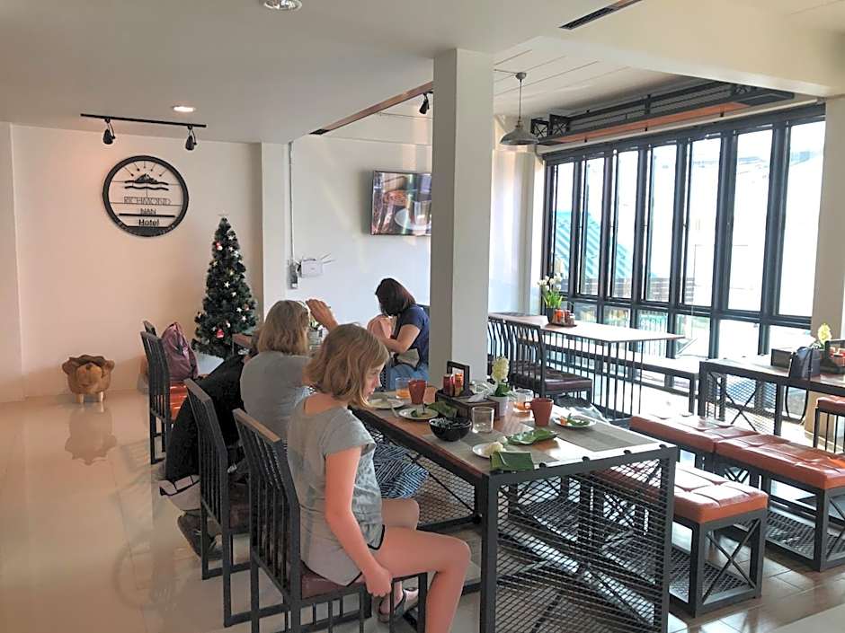 Richmond Nan Hotel