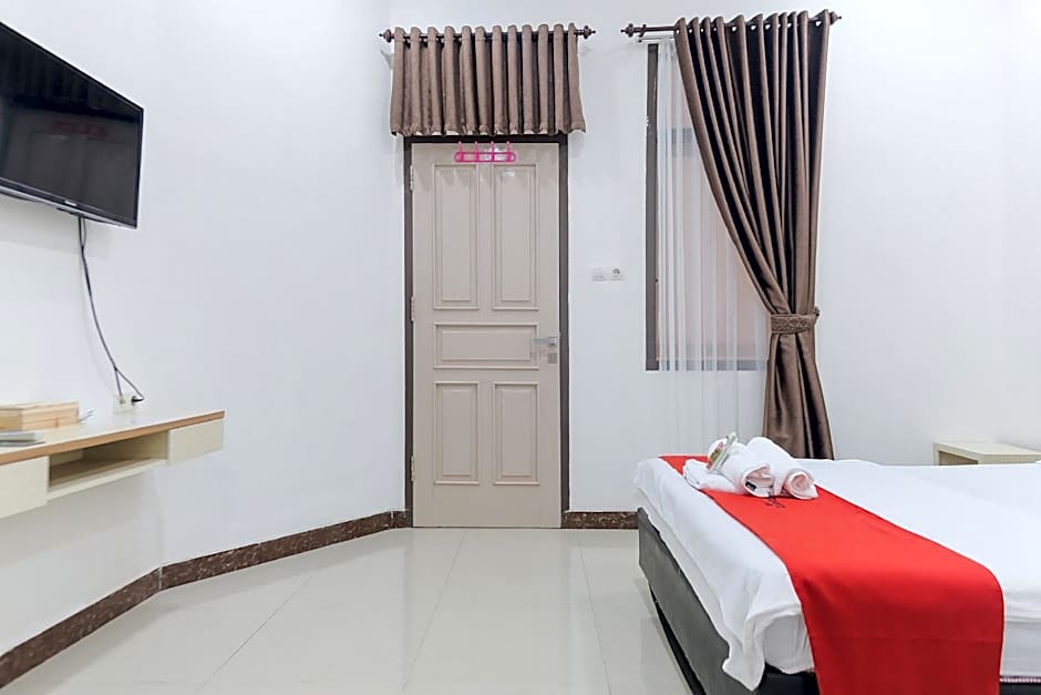 RedDoorz Syariah @ Jalan Ir Haji Juanda Jambi