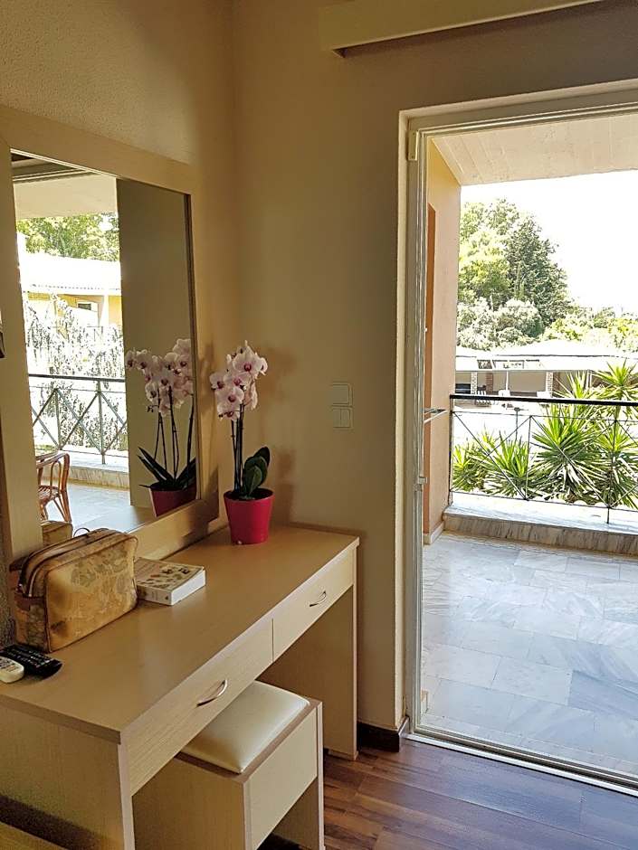 Hotel Kalamitsi Apartments