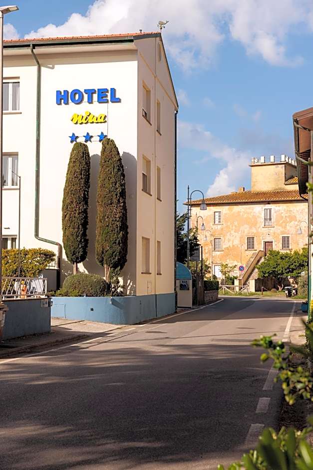 Hotel Nina