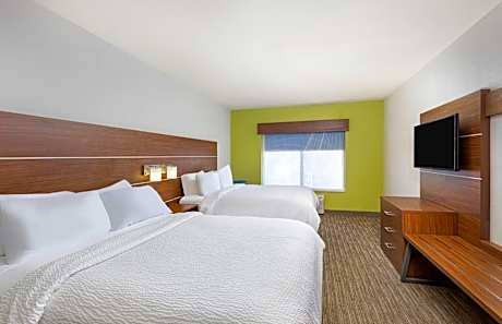 Queen Suite with Two Queen Beds
