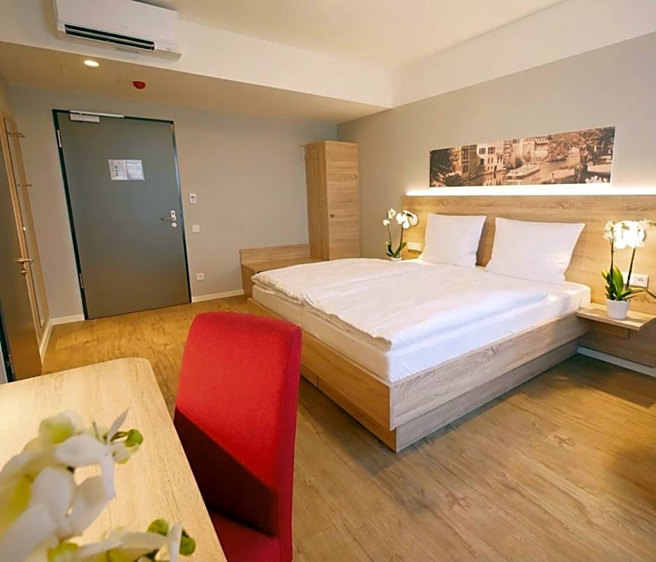 KELKO 1A Hotel