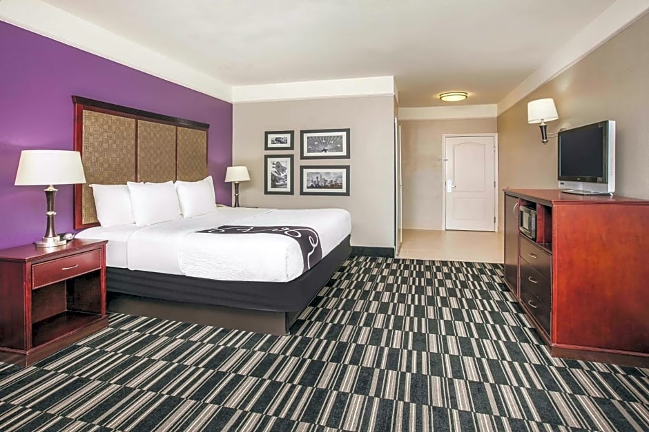 La Quinta by Wyndham Dallas South-DeSoto