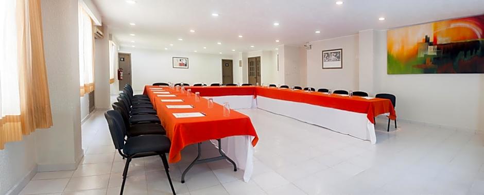 Hotel & Suites Real del Lago