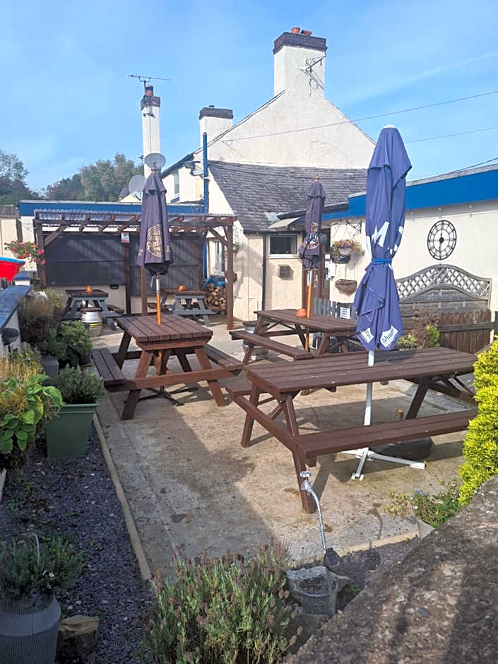 Blue bells Small but quirky & Cozy Shepherd's Hut