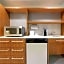 Home2 Suites By Hilton Milwaukee Airport, WI