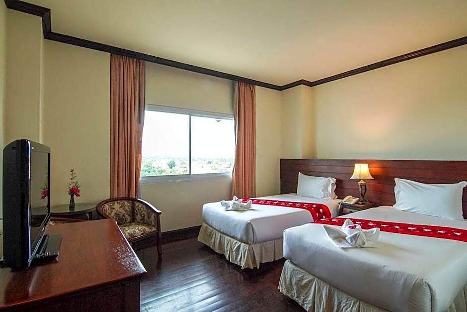 Arawan Riverside Hotel