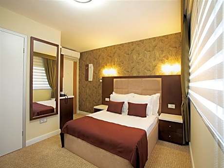 Standard - 1 Double Bed
