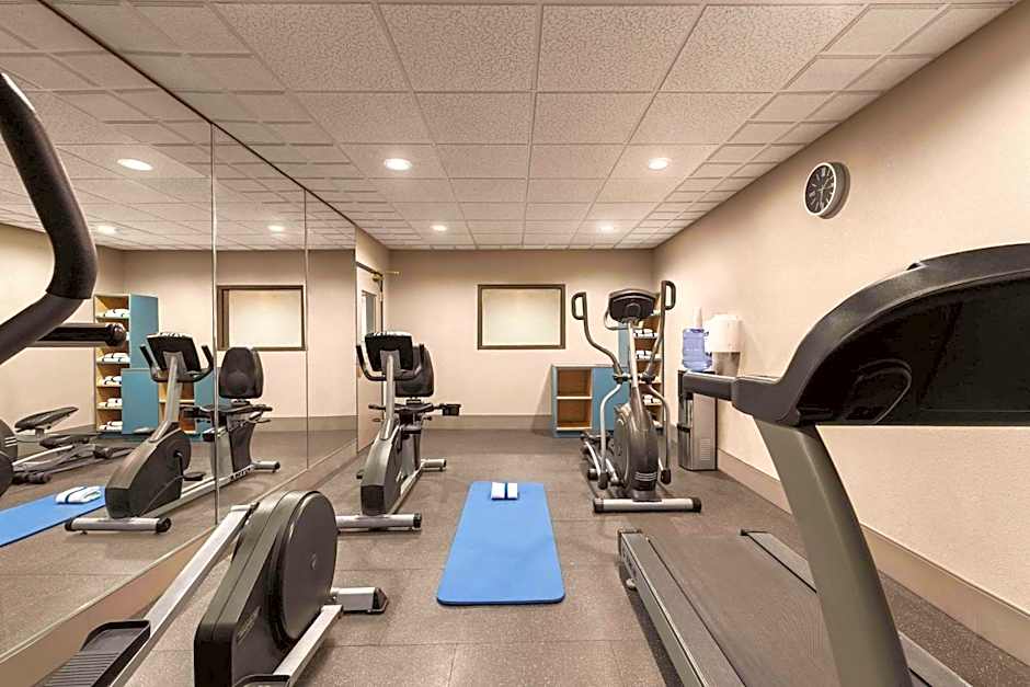 Country Inn & Suites by Radisson, Griffin, GA