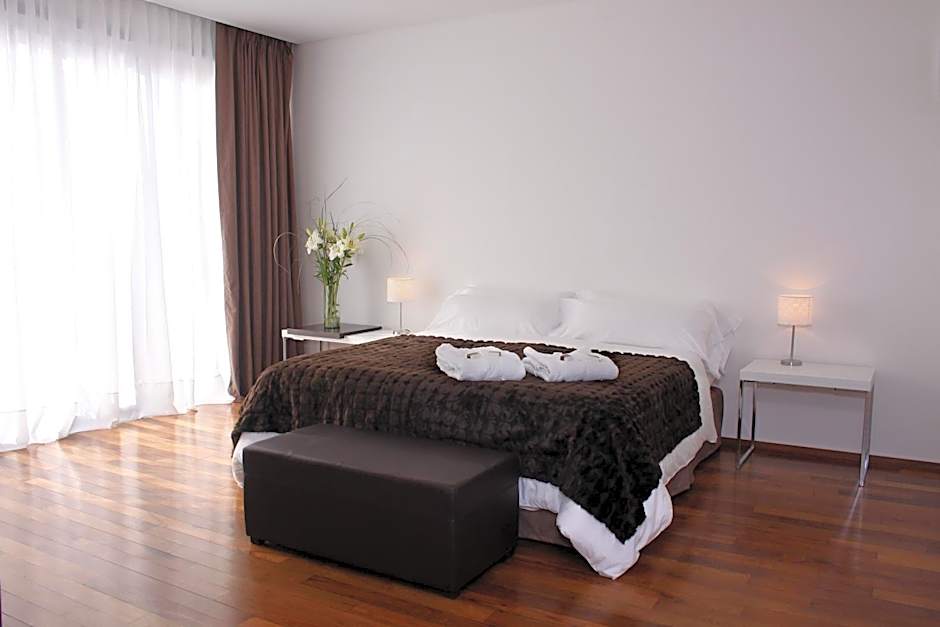 San Isidro Plaza Hotel