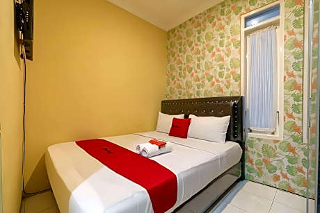 RedDoorz Syariah near Jam Gadang Bukit tinggi 2