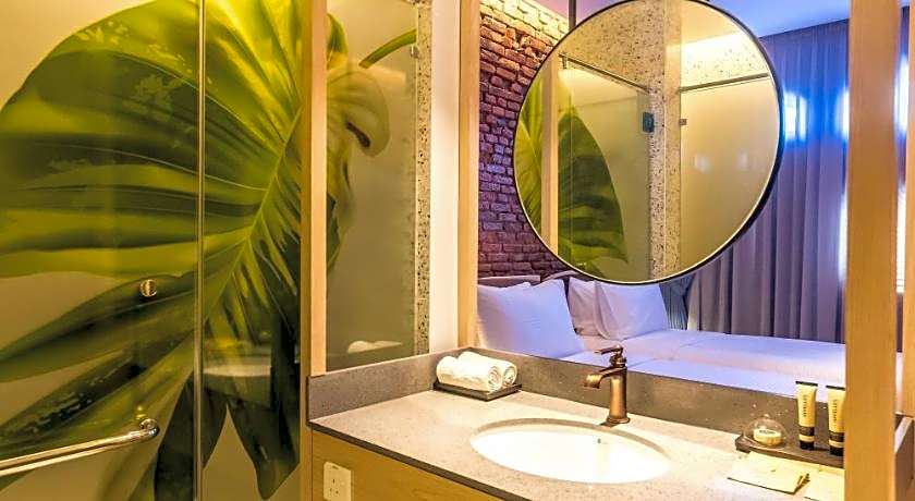 Tien Terrace Macalister