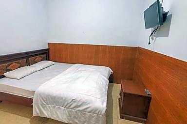 Anind Guest House near Museum Angkut Batu RedPartner – Batu, MO