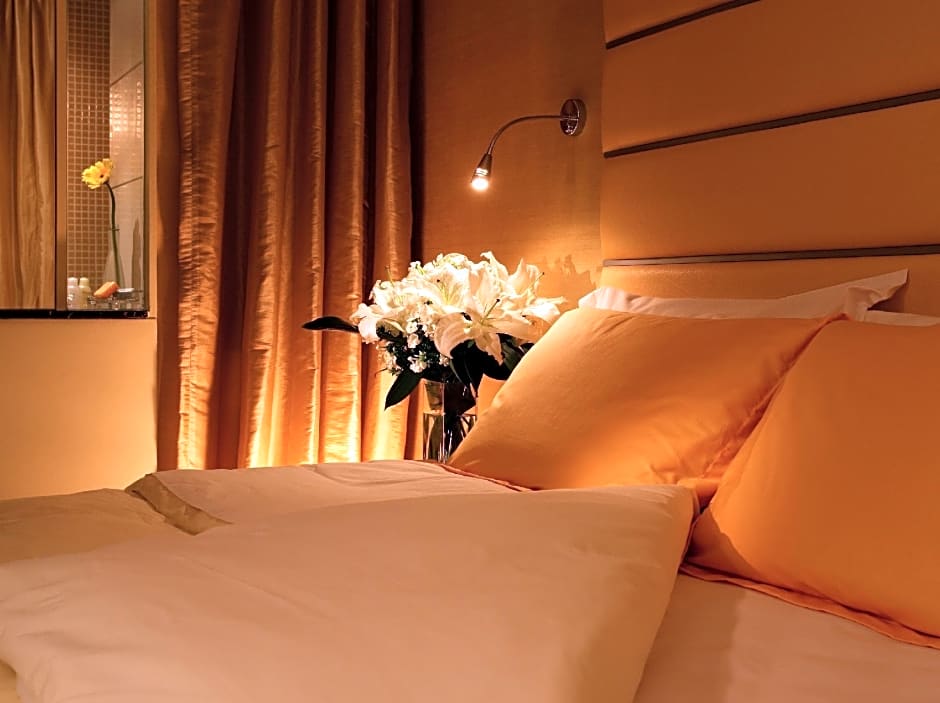 Cosmo Hotel Hong Kong