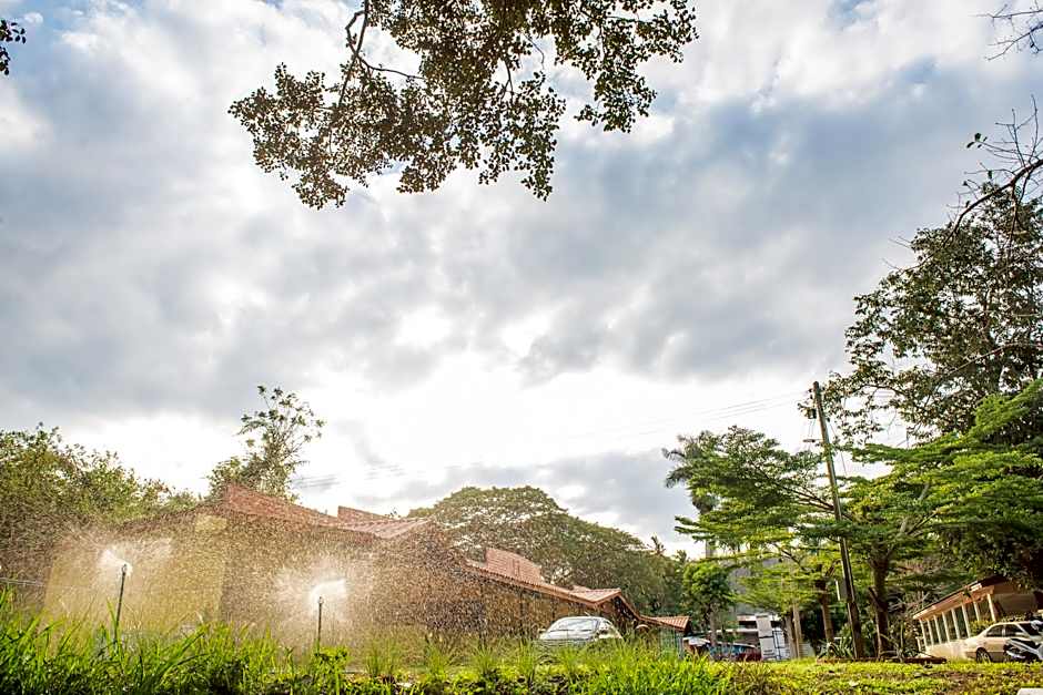 Maleena Garden at Lam Takhong Riverside