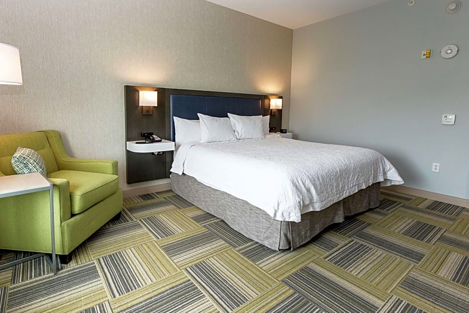 Hampton Inn By Hilton & Suites Syracuse North Airport Area