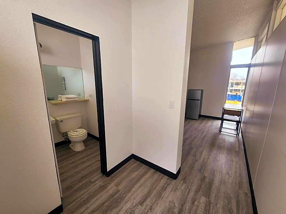 The Hastings Inn Salina