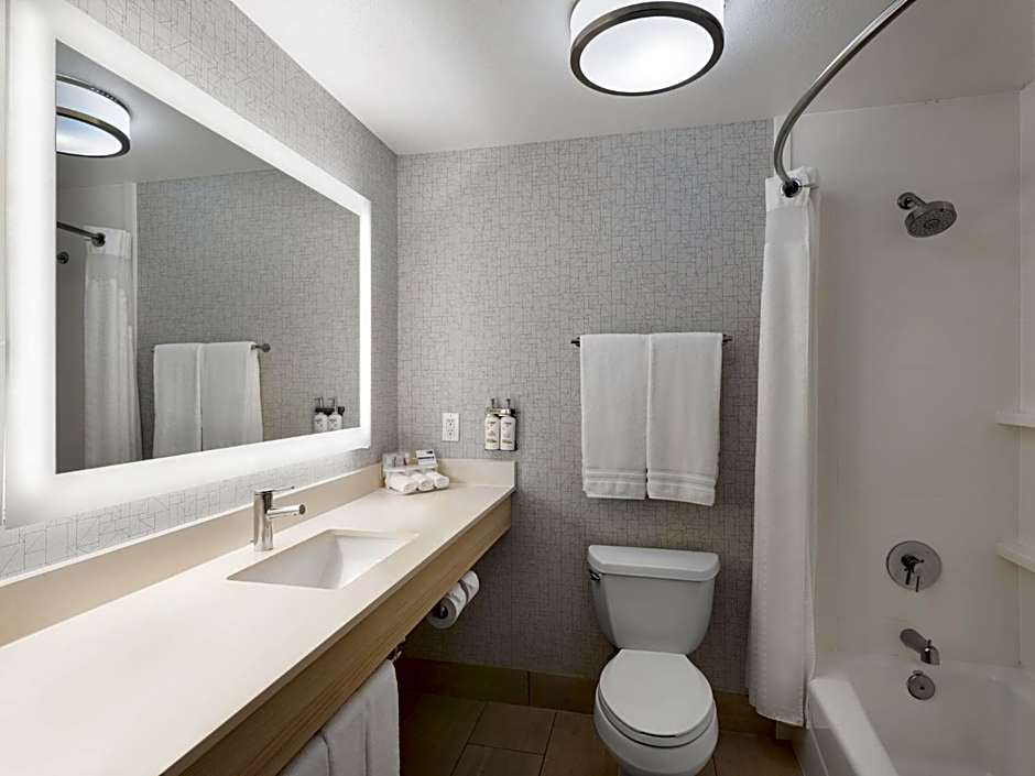 Holiday Inn Express Fort Bragg By IHG