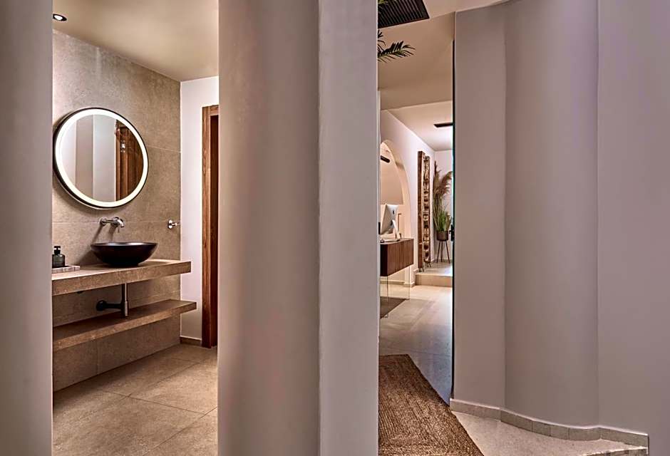 SEA ZANTE Luxury Beachfront Retreat