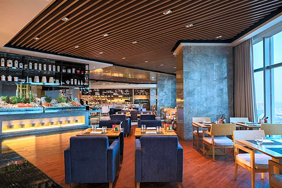 Renaissance by Marriott Huizhou Hotel