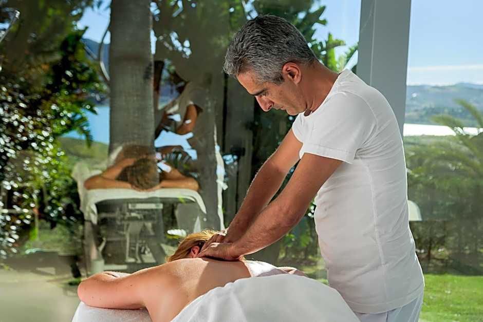 B Bou Hotel La viñuela & Spa