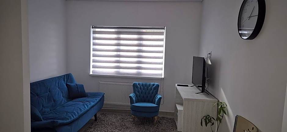 4 Seasons Apartments