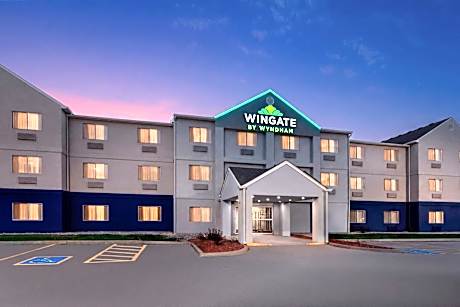 Wingate by Wyndham Oshkosh