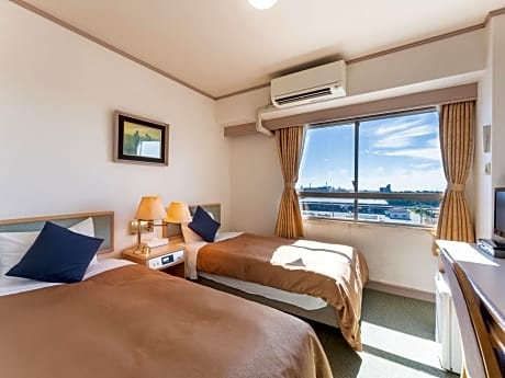 Twin Room - Non-Smoking