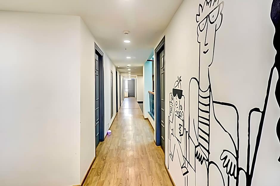 Townhouse Sector 30 Near Botanic Garden of Indian Republic