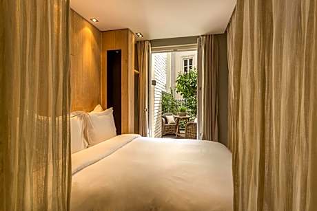Emotion Room with Terrace