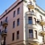 Morris Hotel