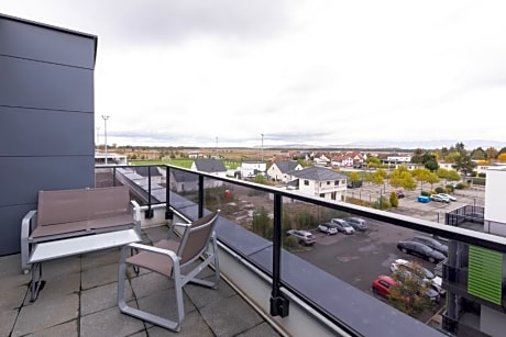 1-Bedroom Apartment For 4 People With Terrace