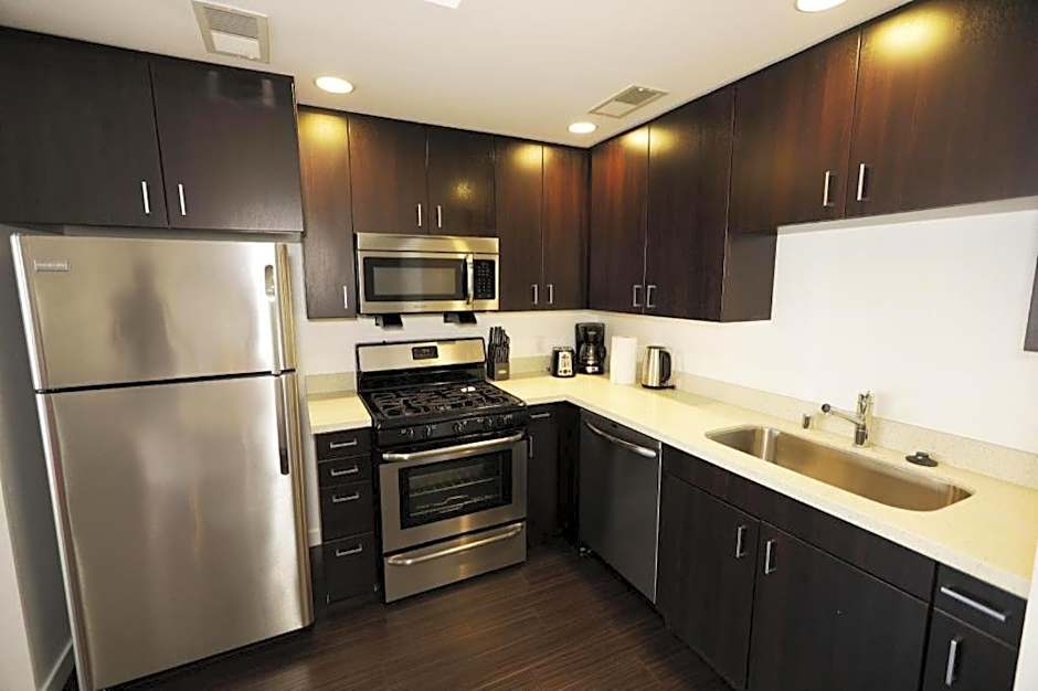 Downtown Cosmopolitan Residences