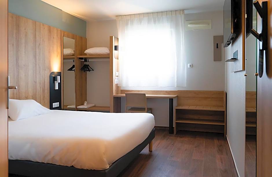 Photo 1 of 6 of Double Room - Disability Access