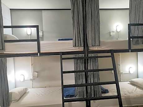 Bunk Bed in Mixed Dormitory Room