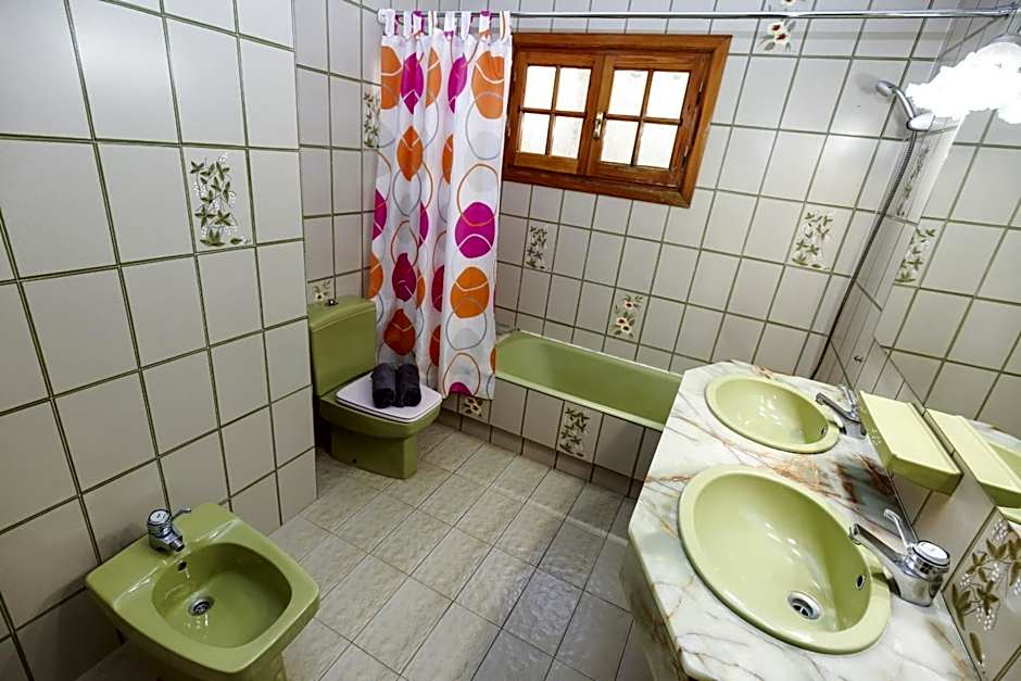 GERANIS VILLA ONLY FAMILIES Planet Costa Dorada