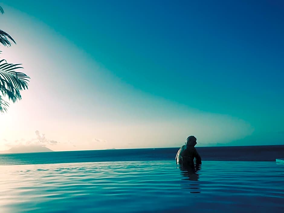 Treasure Cove Hotel & Restaurant