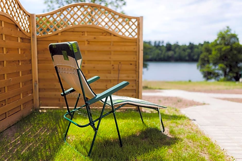 Domki nad jeziorem Mieruniszki