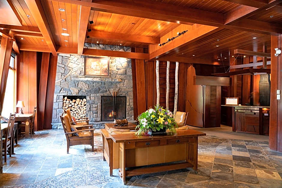 Fox Hotel And Suites