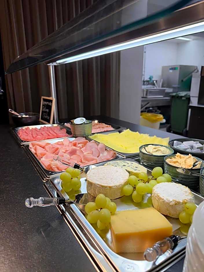 LH Suites Aparthotel - NEW since 2025