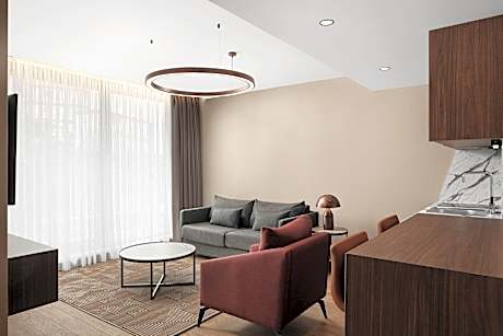 2 bedroom suite, bedroom 1: 1 king, bedroom 2: 1 king, sofa bed, city view