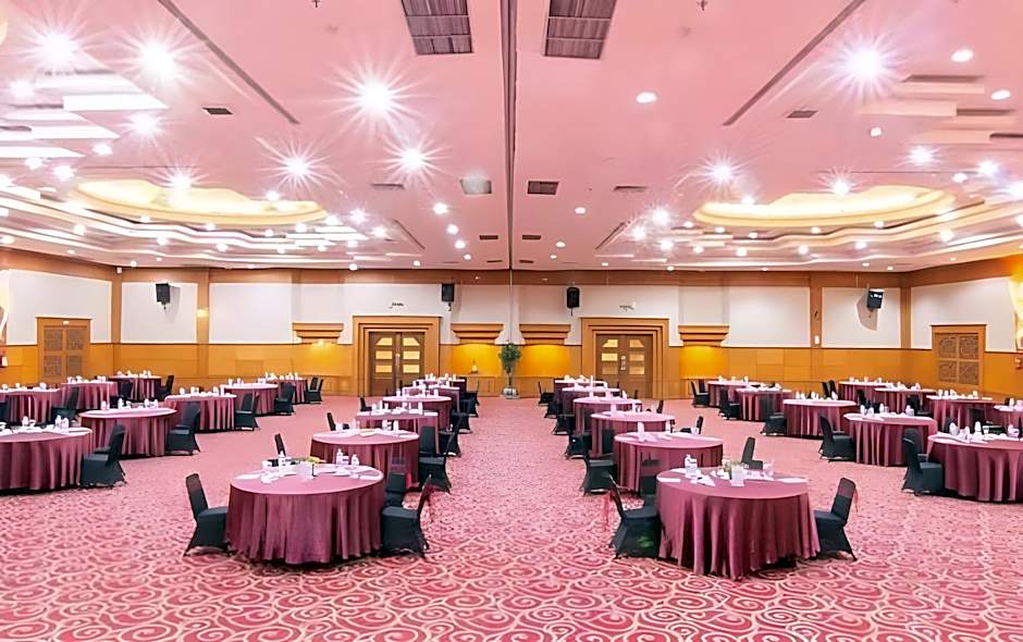 Rocky Plaza Hotel Padang