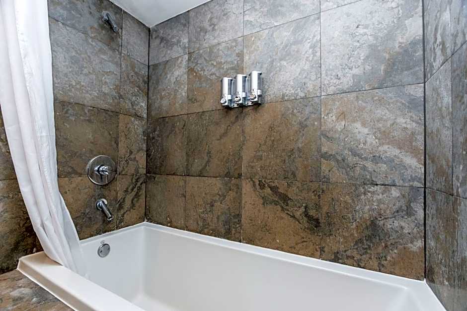 Limited time Deal 1BR 1BATH Located at ICON Brickell