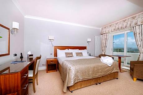 Deluxe Double or Twin Room with Sea View