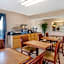 Econo Lodge Pearl