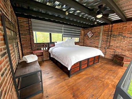 Deluxe Double or Twin Room with Mountain View