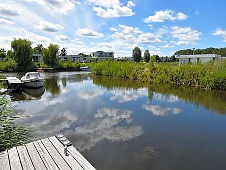 Villa in Zeewolde with private terrace