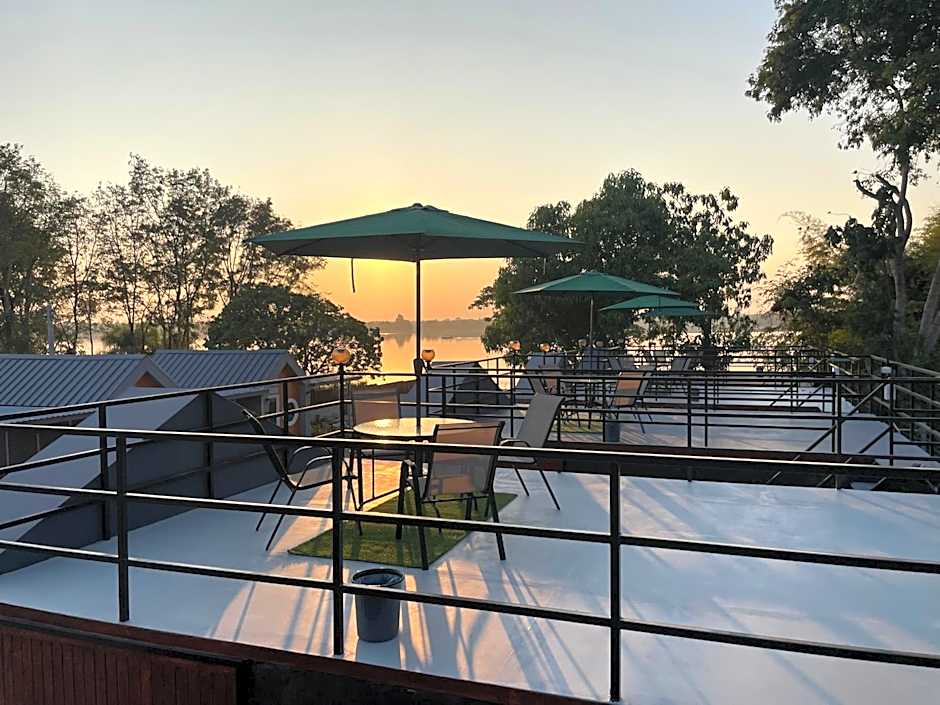 โมวิชญ์นาคาธิบดีรีสอร์ท